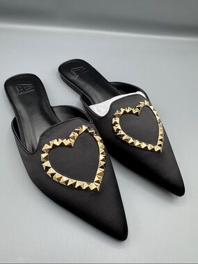 AAJ By Aminah Women's Aviva Heart Mule Pumps